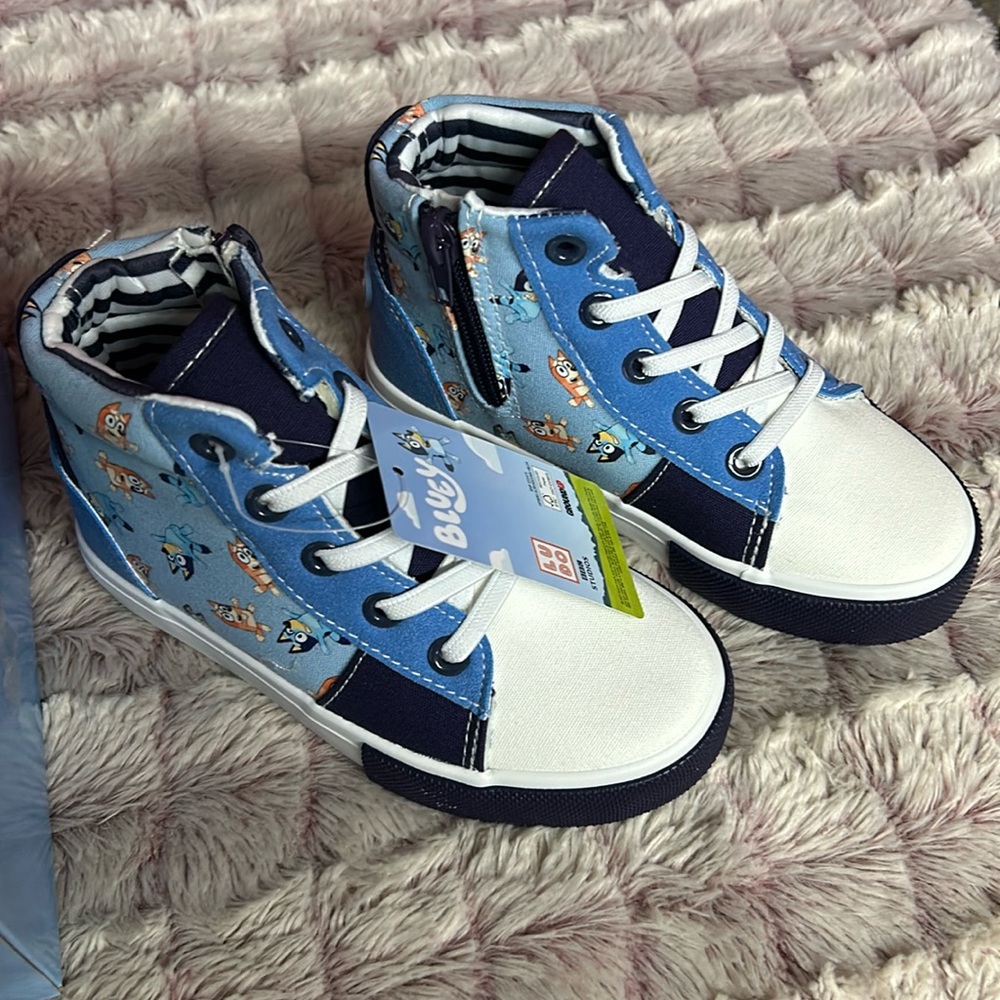 Bluey high top sneakers with zipper on side size 11
